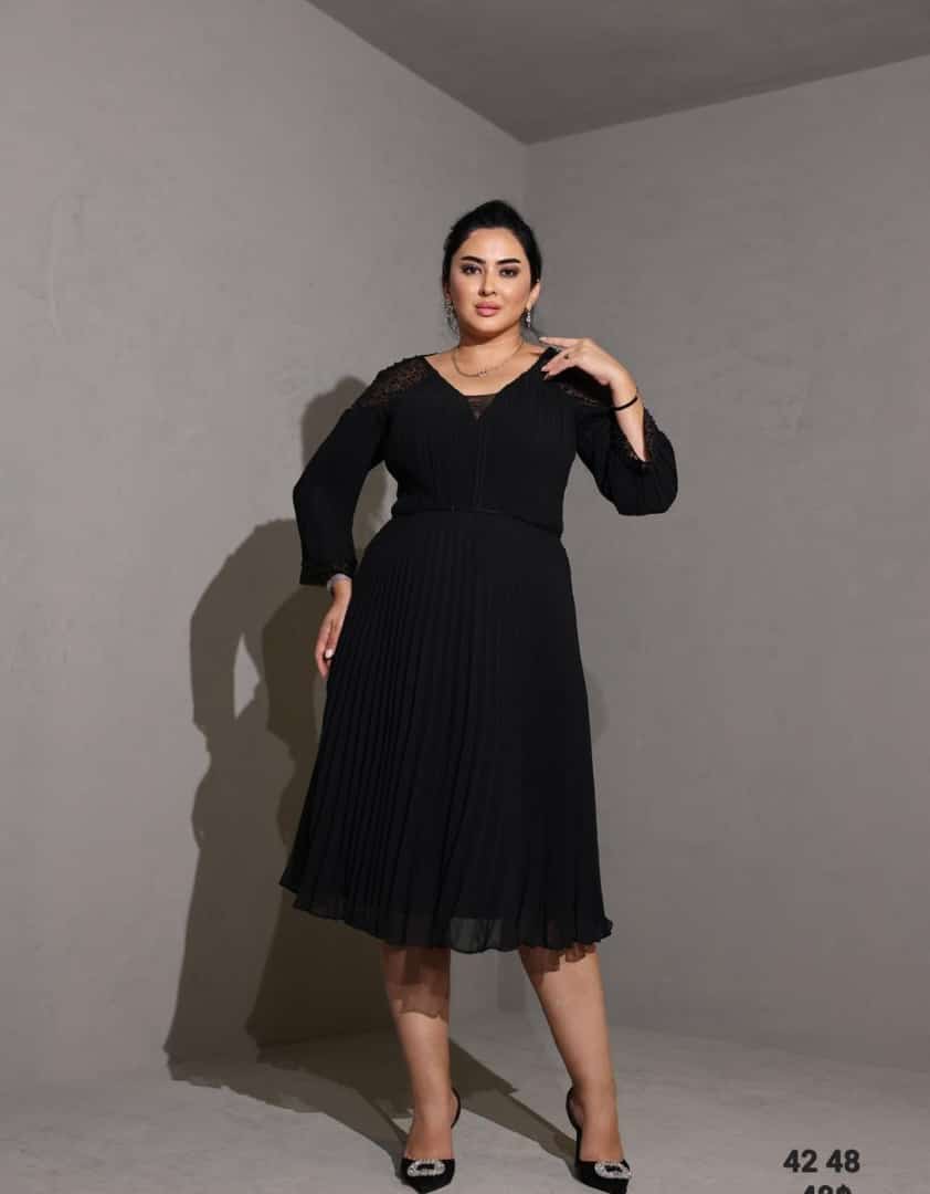 Knee length dress. Knee length dress. - Image 2