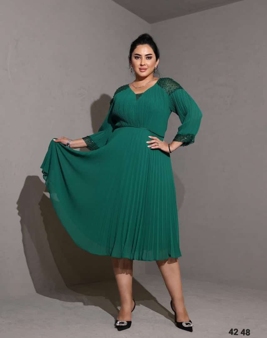 Knee length dress. Knee length dress. - Image 3